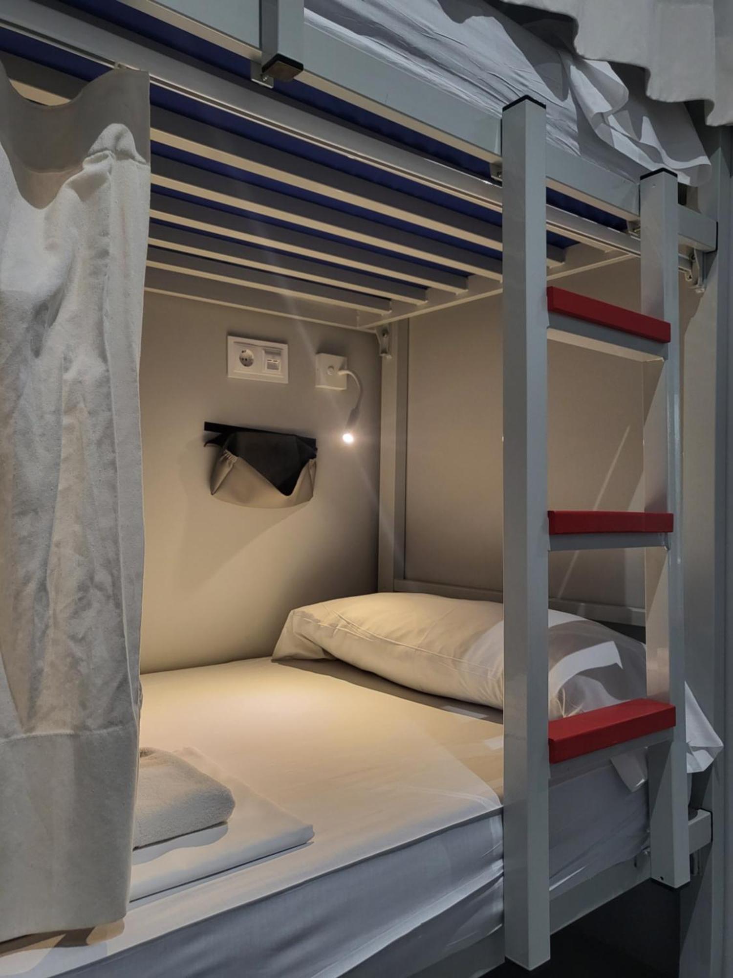 Acola Sport Hostel 庞特维德拉 外观 照片